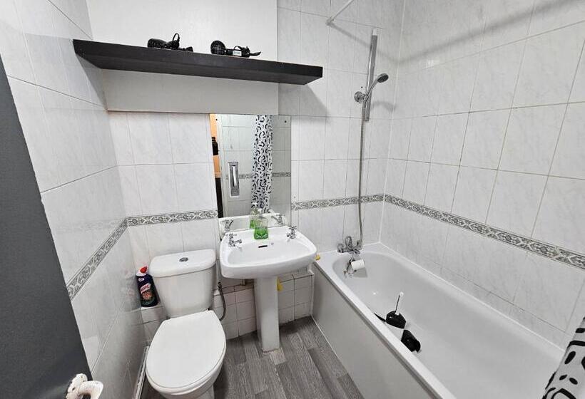 غرفة قياسية, Spitalfields Rooms