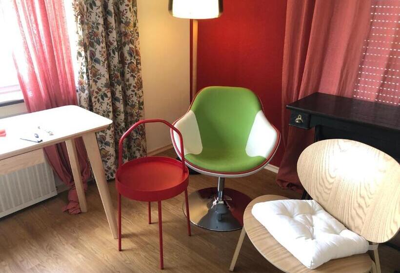 Апартаменты 2 Спальни, Rote Etage, Fränkisches Design, Süd Balkon In Nur 50 Schritten Zum Radweg