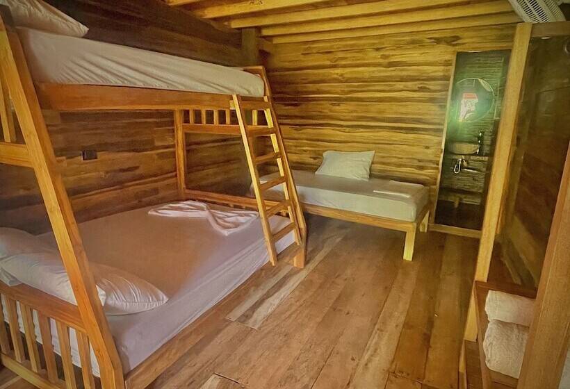 Четырехместный Номер Economy, Hostal Mocambo Beach