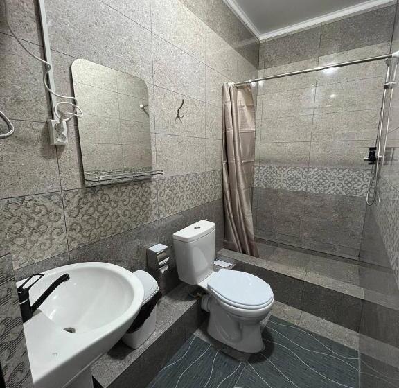 اتاق استاندارد سه نفره, Sayak Hostel