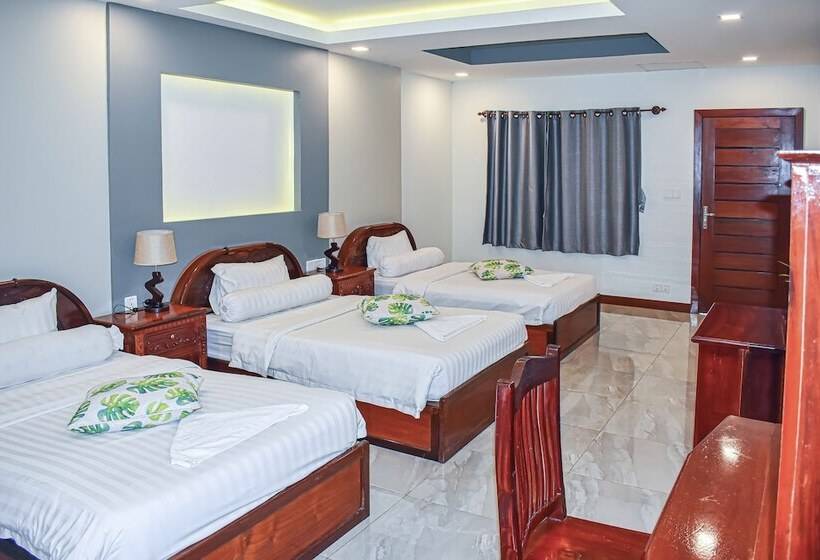 Номер Стандарт Трехместный, Dara Express Inn By Angkor Green Gardens