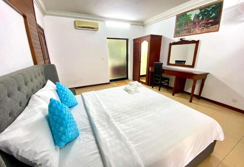 اتاق استاندارد, Behind Shopping Guest House