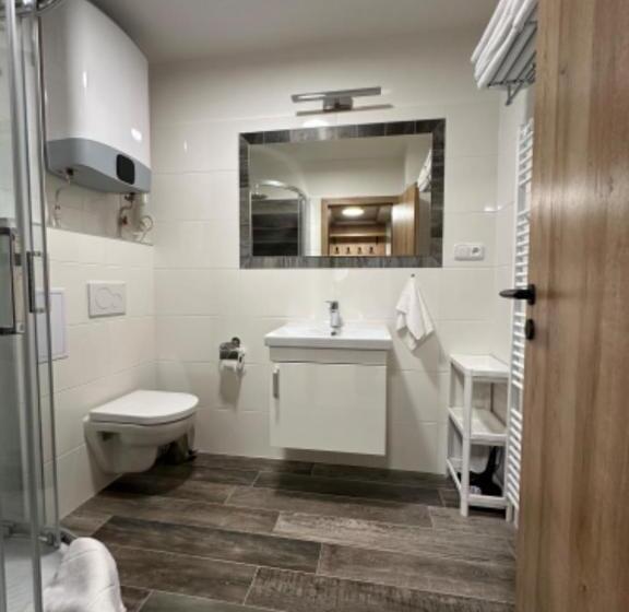 Семейное Студио, Apartmány Vesna