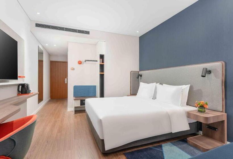 带大床的标准间, Holiday Inn Express Weifang City Center, An Ihg
