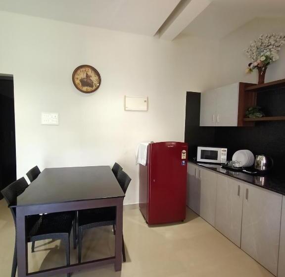 Семейный Номер, Stayberries Hornbill Villa Athirappilly