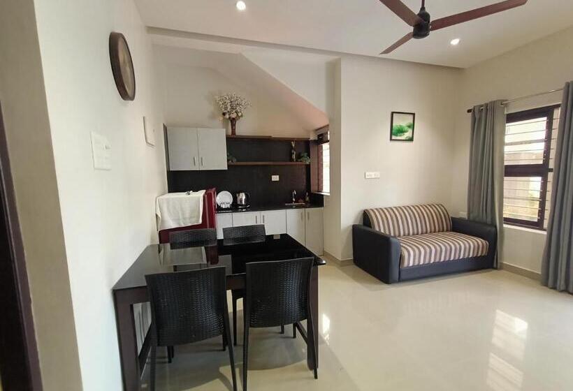 Семейное Бунгало, Stayberries Hornbill Villa Athirappilly