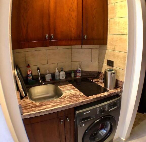 استودیوی استاندارد با چشم‌انداز دریا, Luxury Beachfront Studio  Foreign Nationals Only