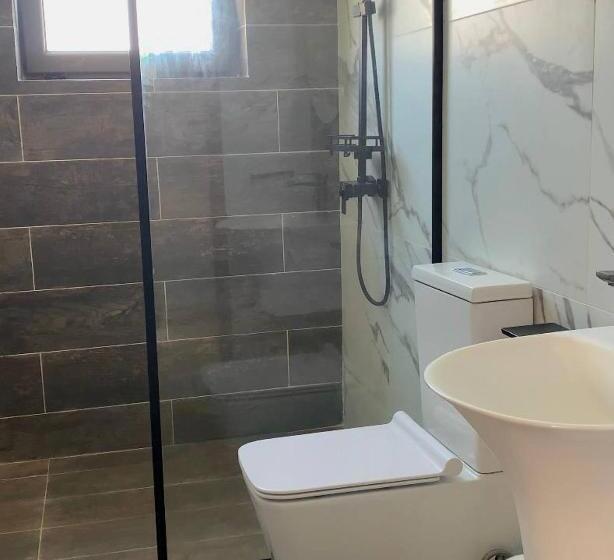 Люкс с Балконом, Serenity Terraces Beach, Hotel   Kokrobite
