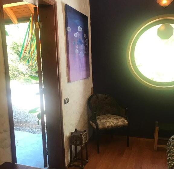 اتاق استاندارد با چشم‌انداز باغ, Celestial Inn
