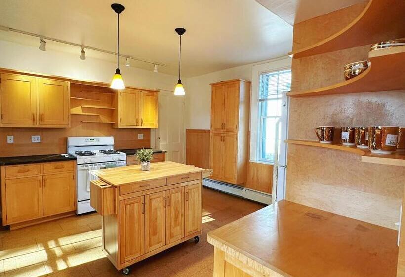 Апартаменты 2 Спальни, 2b1bentire Place Modern Comfort With Old Charm