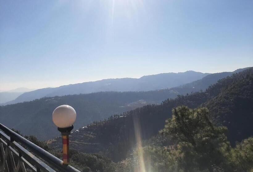 Семейный Номер, Chail Alone Inn