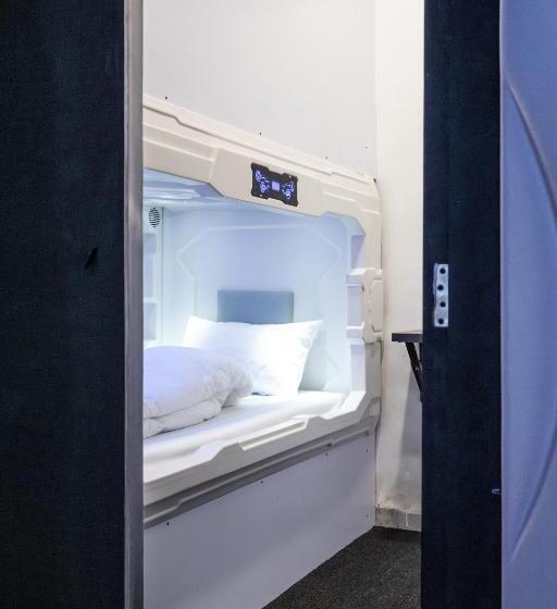 Номер Superior Одноместный, Naptapgo   Japanese Premium Pod Hotel   Walk To Noida Electronic City Metro! Wifi, Lounge