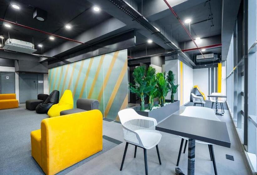 Номер Стандарт, Naptapgo   Japanese Premium Pod Hotel   Walk To Noida Electronic City Metro! Wifi, Lounge