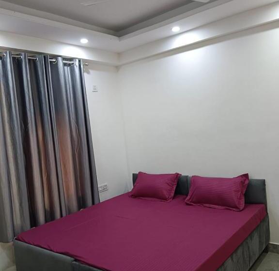 Номер Стандарт, Oh My Place Noida , Sector 93