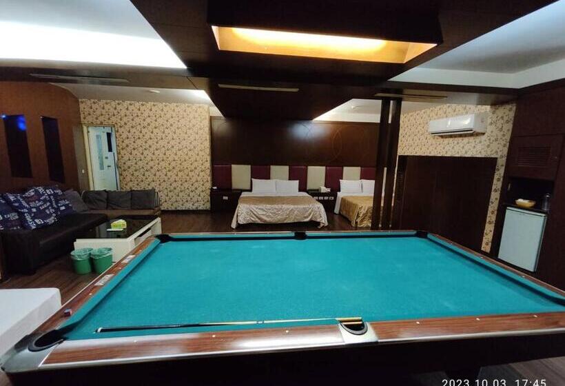 اتاق استاندارد چهار تخته, Xinghe Motel   Neipu Branch