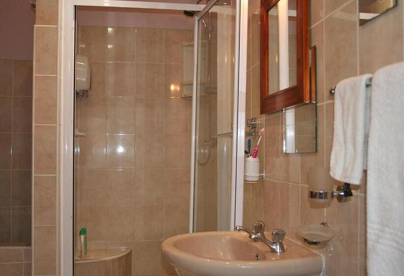 اتاق استاندارد, Room In Bb   Twin Room The Lions   Amarachi Bed Breakfast