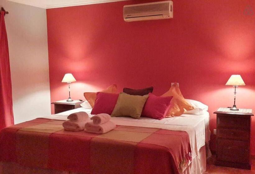 Номер Superior Кровать Кинг, Posada Del Leñatero Ezeiza