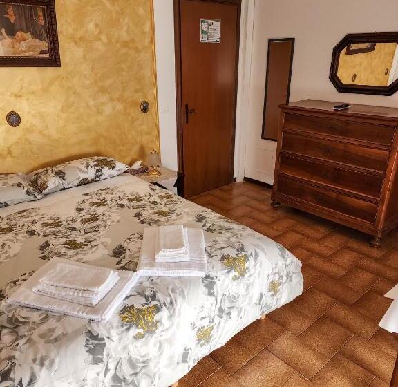 Номер Economy, Gold B&b