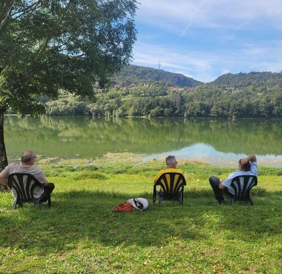 Номер Стандарт, Au Moulin Du Pont