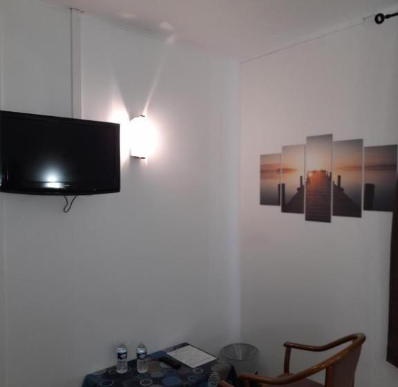 Номер Deluxe, Au Moulin Du Pont