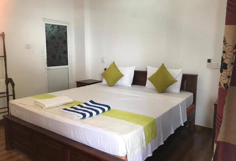 Номер Deluxe Вид на Море Боковой, Tamaro Beach Resort