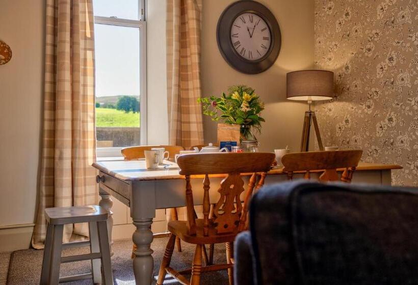 스탠다드 룸, Howgills House