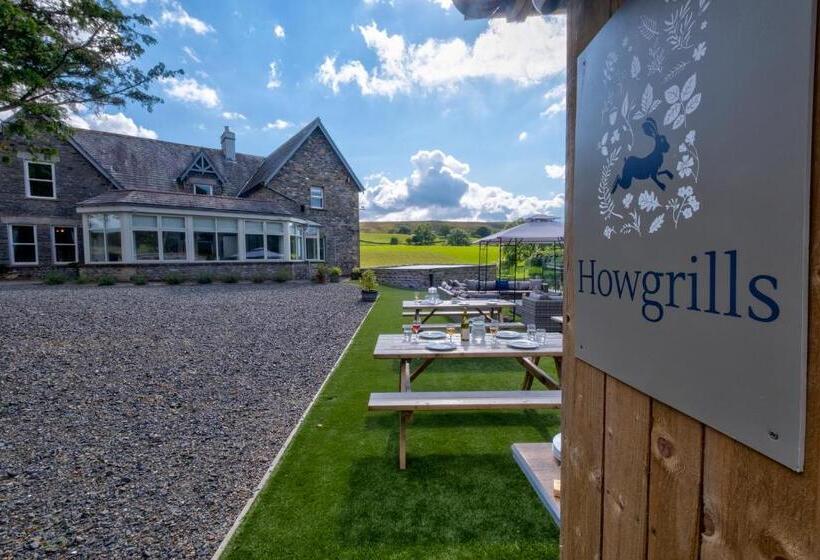 이코노미 룸, Howgills House