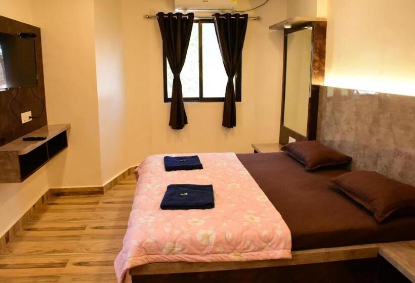 Номер Deluxe, Suyog Matheran