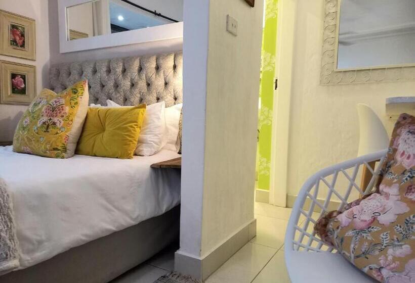 Номер Deluxe, Royal Palm Suite, Villa Roc Guesthouse, Salt Rock Ballito, Solar Power