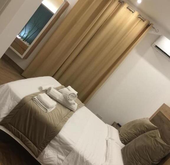 Номер Deluxe Вид на Море с Балконом, Suite Pizzo Jacuzzi Rooms