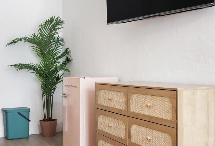 آپارتمان لوکس 1 خوابه, Tropics Hotel Miami Beach