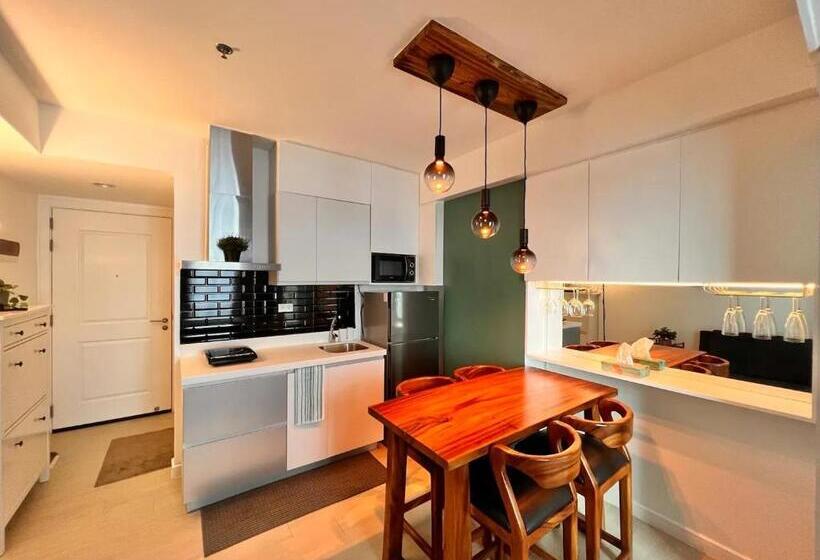 침실 1개 디럭스 아파트, Manila Philippines, Azure Urban Resort Staycation By Leroche Near Ninoy Aquino International Airport