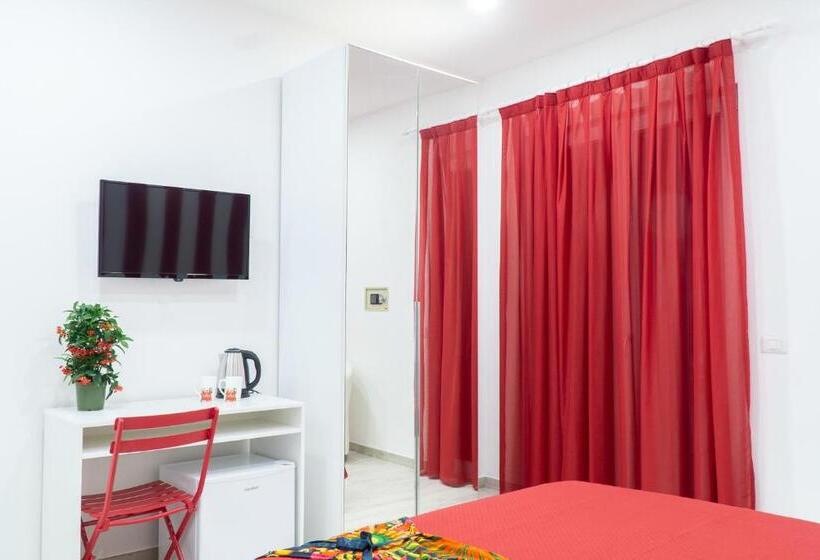 Номер Deluxe Вид на Море Боковой, Summer Colors Rooms & Apartments