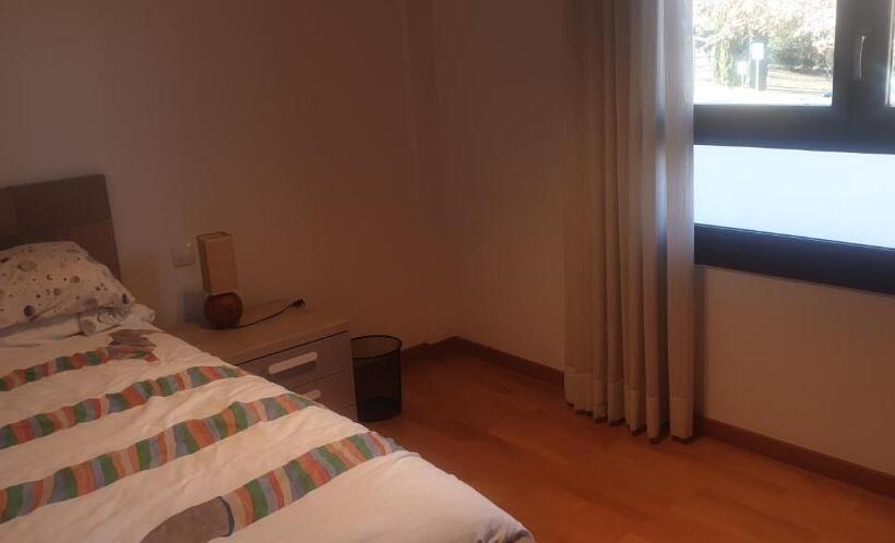스탠다드 싱글 룸, Habitacion Con Piscina Y Sauna