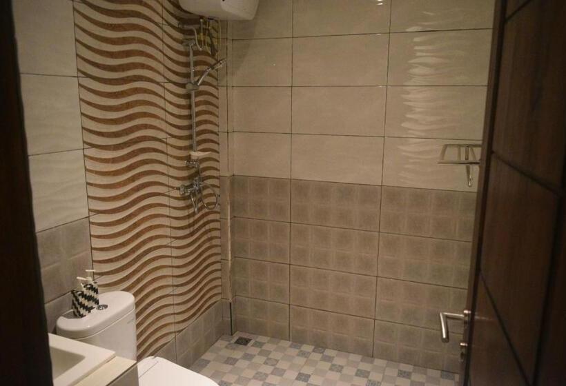 Номер Стандарт Вид на Бассейн, Ketut Joglo Guest House