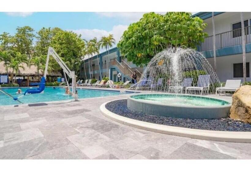 Студия Стандарт Вид на Море, Discover The Charm And The Sea Gardens, An Exceptional Gold Coast Studio Condo Retreat   Special Off