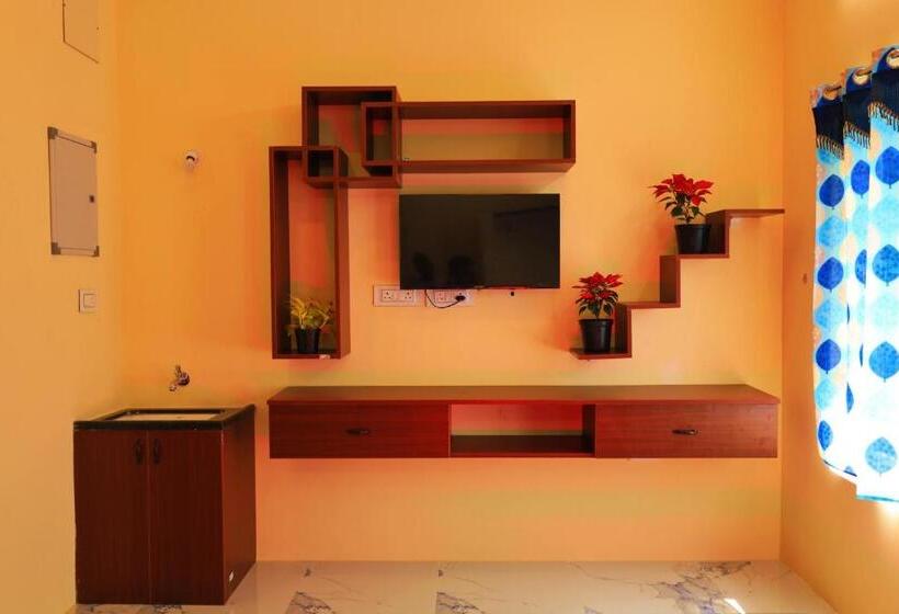 Апартаменты 2 Спальни, Auro Galaxy Pondy With Swimming Pool
