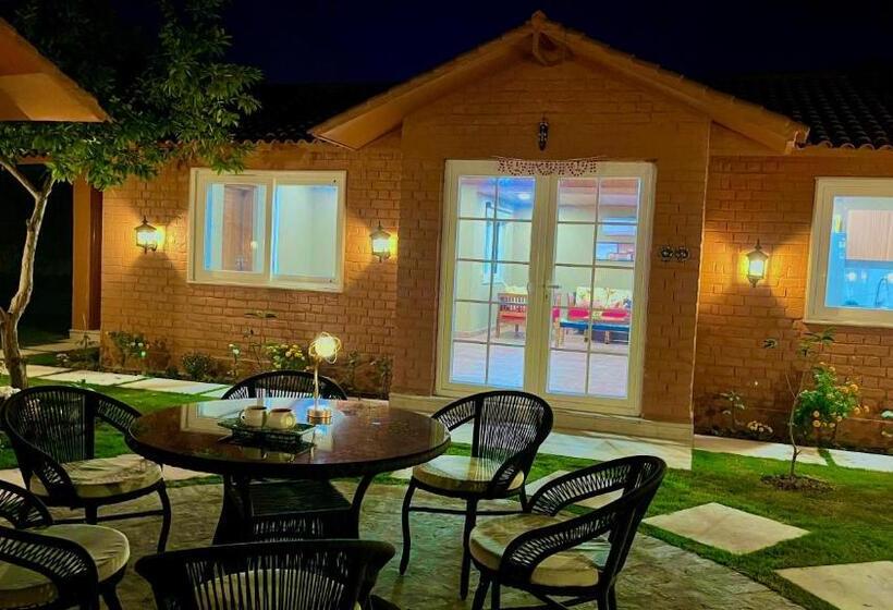 Вилла с 1 спальней и бассейном, Sukriti Farmhouse, Cottage Theme Stay In Ncr