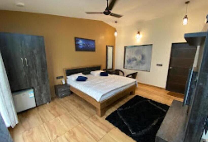 Номер Deluxe, Jimira Resort , Shivrajpur