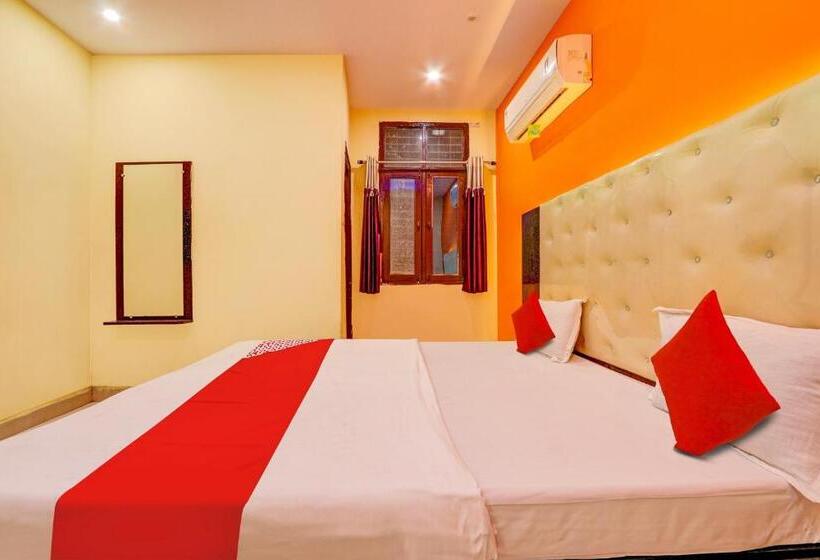 Трехместный Номер Классика, Oyo Flagship Hotel Samruddhi Lodge