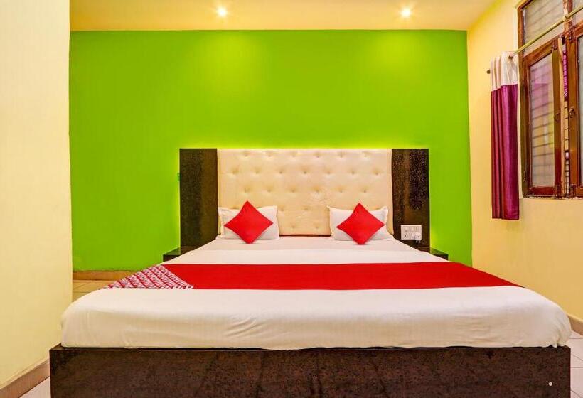Трехместный Номер Классика, Oyo Flagship Hotel Samruddhi Lodge