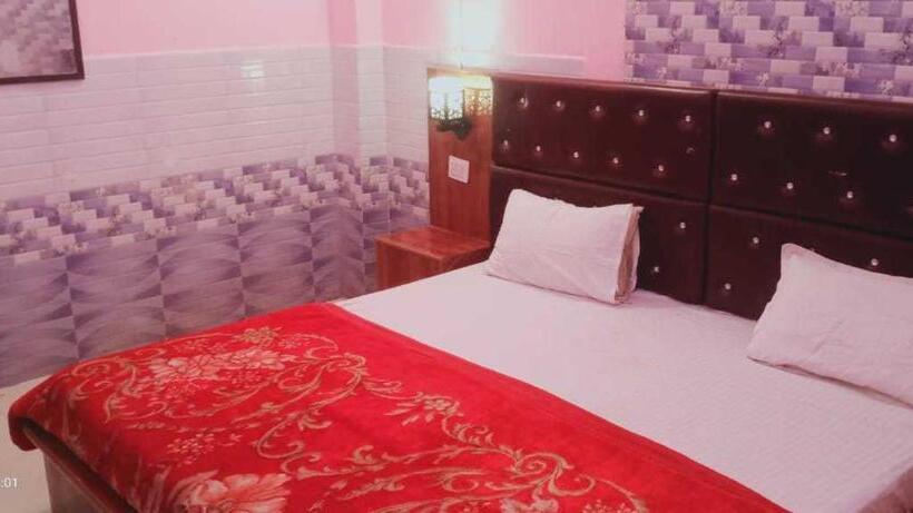 Трехместный Номер Классика, Oyo Hotel Royal Star