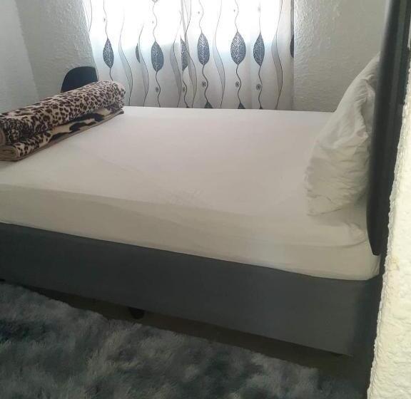 스탠다드 룸, Hunters Nest Guest House Bronkhorstspruit