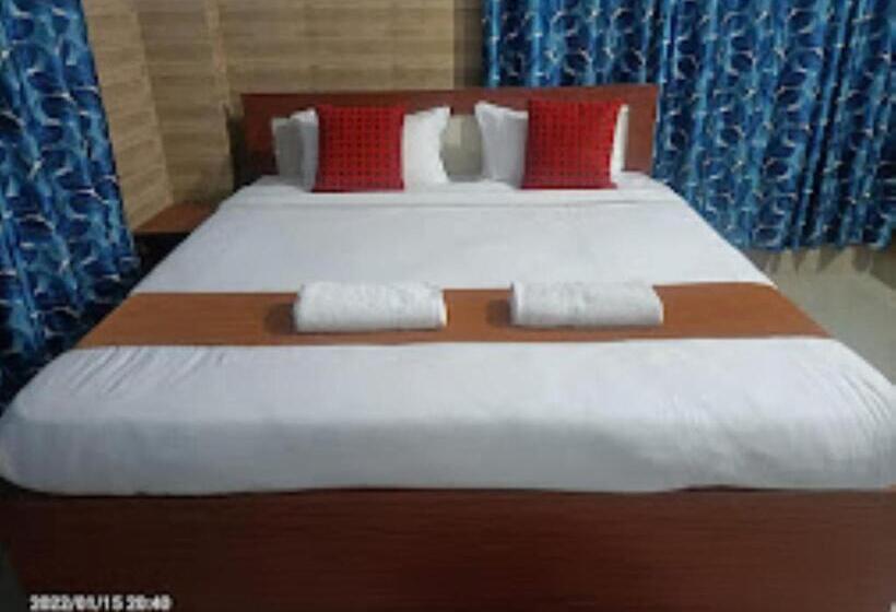 デラックスルーム, Samriddhi Guest House Rowta