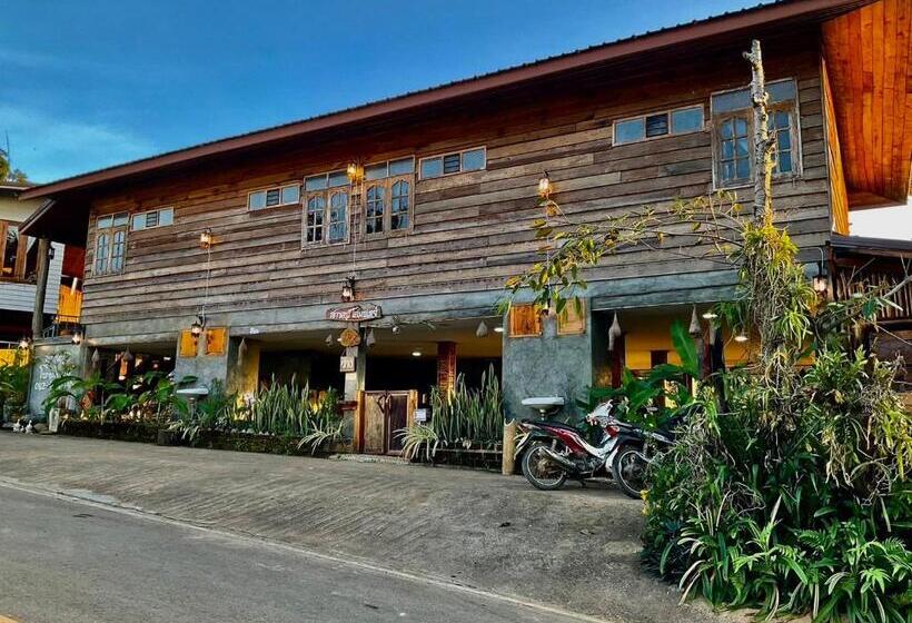 Трехместный Номер Стандарт с Видом, Sakadburi Homestay
