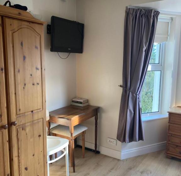 Номер Стандарт Индивидуальный, Barr S Guest Accommodation