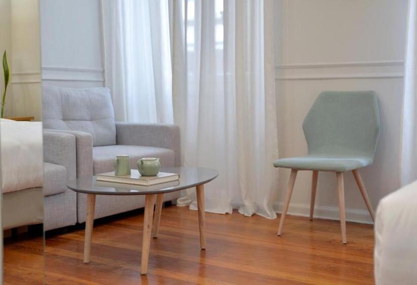 غرفة ديلوكس رباعية, 1900 Athenian House