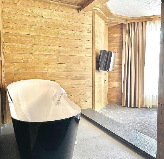 Дом 2 Спальни, V Chalet Residence