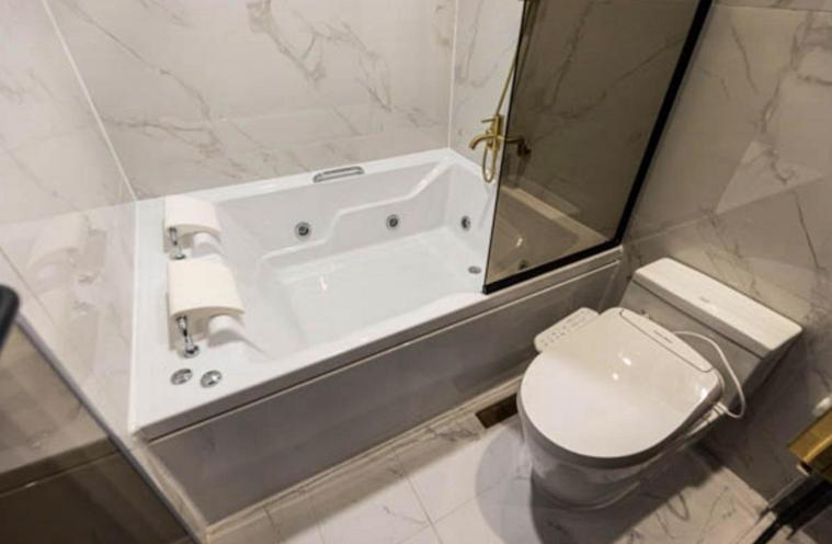 Номер Стандарт с Гидромассажем, For You Self Service Motel