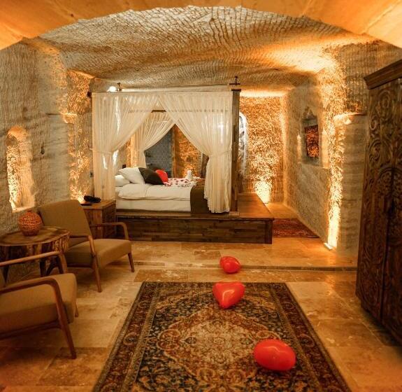 스위트 킹사이즈 침대, Lost City Cappadocia